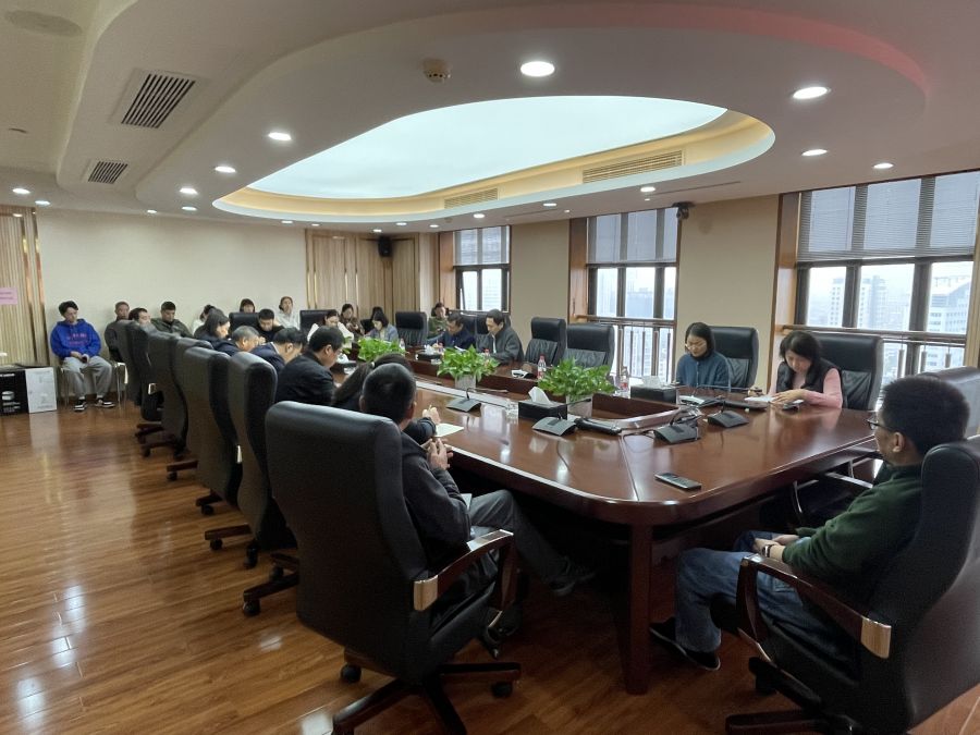 公司黨委委員、副總裁趙茂文赴貨運(yùn)公司宣講.jpg